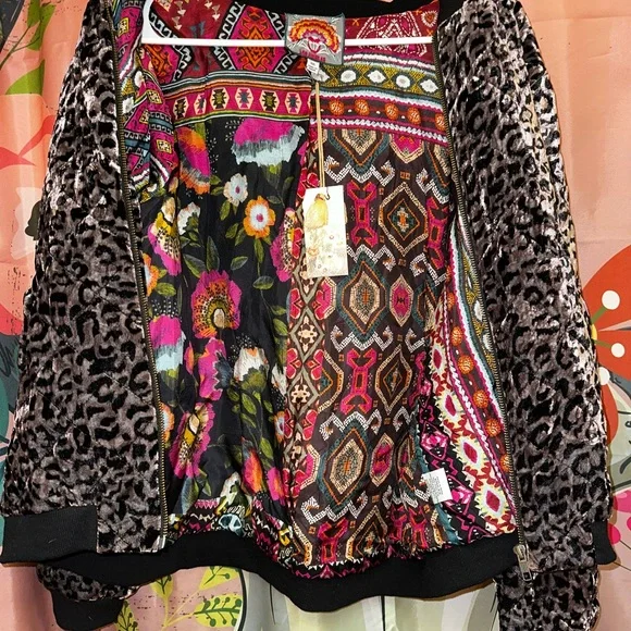 Johnny Was quilted leopard velvet bomber jacket size XXL - Picture 4 of 7